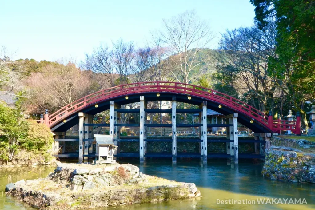 丹生都比賣神社的輪橋與鏡池